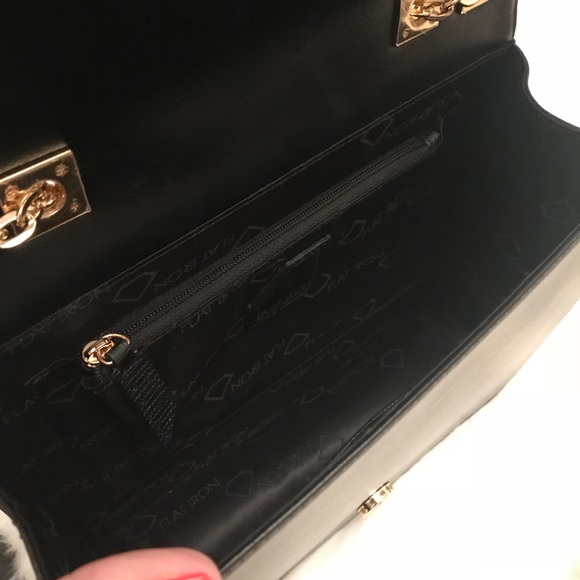 Flat Iron Handbag - Picture 7 of 9